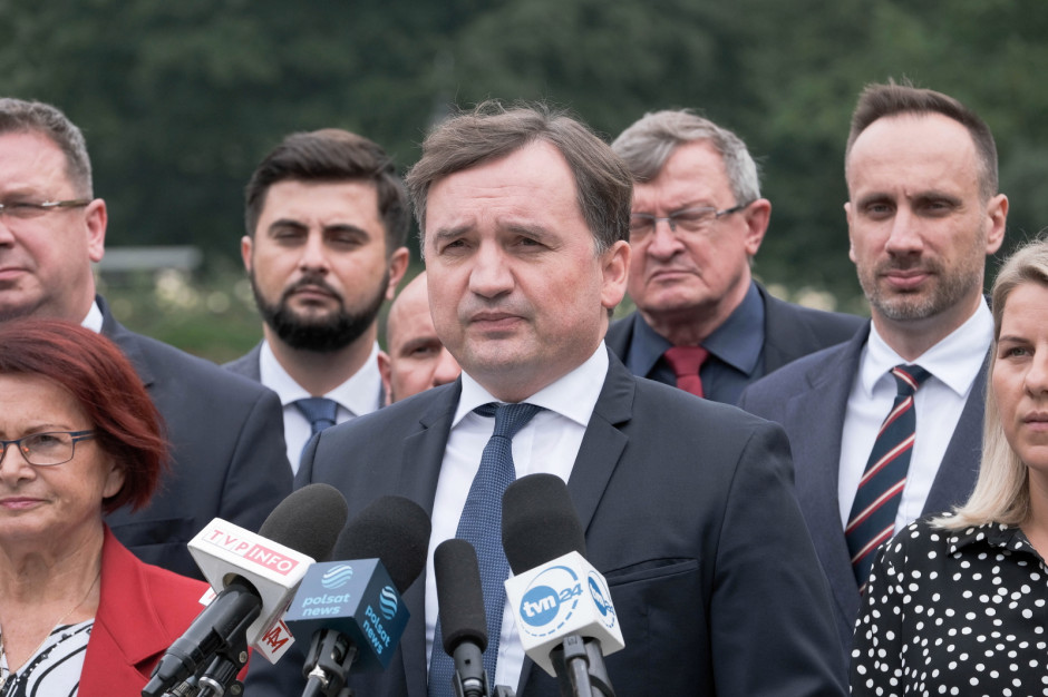 Zbigniew Ziobro, szef Ministerstwa Sprawiedliwości Fot. PAP/Mateusz Marek Koronawirus. Do 8 lat więzienia za zakażanie SARS-CoV-2. Zmiany forsuje Ministerstwo Sprawiedliwości
