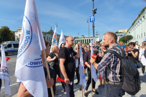 Szary personel zakłada związek zawodowy. Zrzeszają się, żeby walczyć o swoje