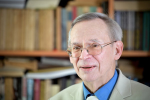 Prof. Gut: przestańmy się skupiać na danych o zakażeniach z jednego dnia