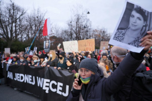 W Warszawie protest po śmierci 30-latki z Pszczyny