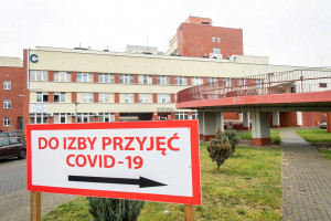 Szpital wstrzyma przyjęcia pacjentów z COVID-19. "Kadra już nie wytrzymuje"