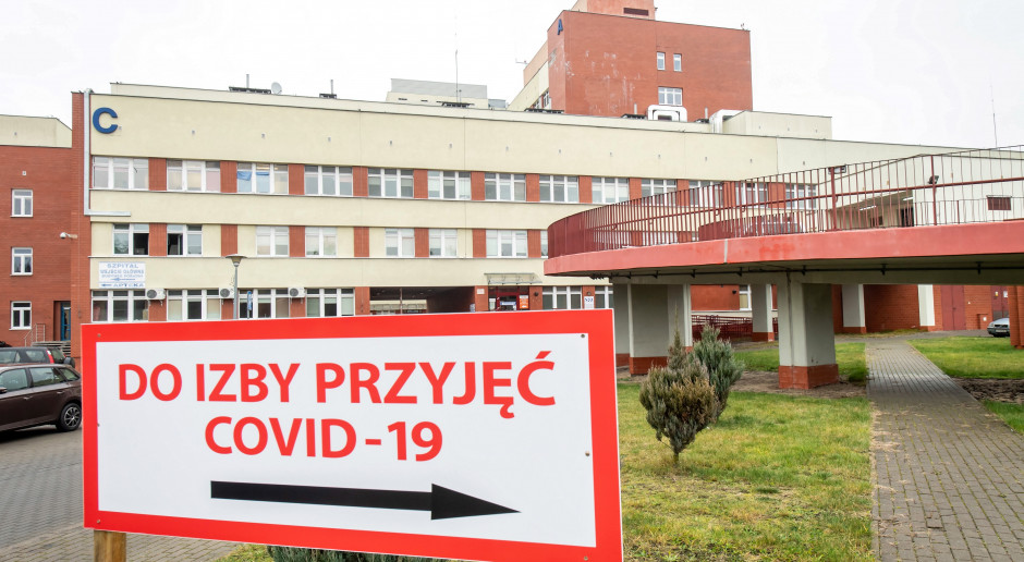 Szpital wstrzyma przyjęcia pacjentów z COVID-19. "Kadra już nie wytrzymuje"