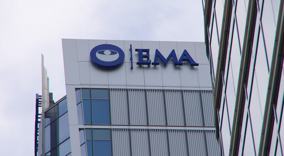Europejska Agencja Leków ocenia kolejną szczepionkę na covid-19 - Nuvaxovid firmy Novavax (fot. ShutterStock) EMA ocenia kolejną szczepionkę na covid-19. Procedura jest przyspieszona