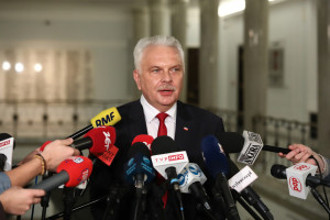 Po spotkaniu wiceministra Kraski w Sejmie – jest konsensus w sprawie Funduszu Kompensacyjnego, bezpłatnych testów i dodatku covidowego
