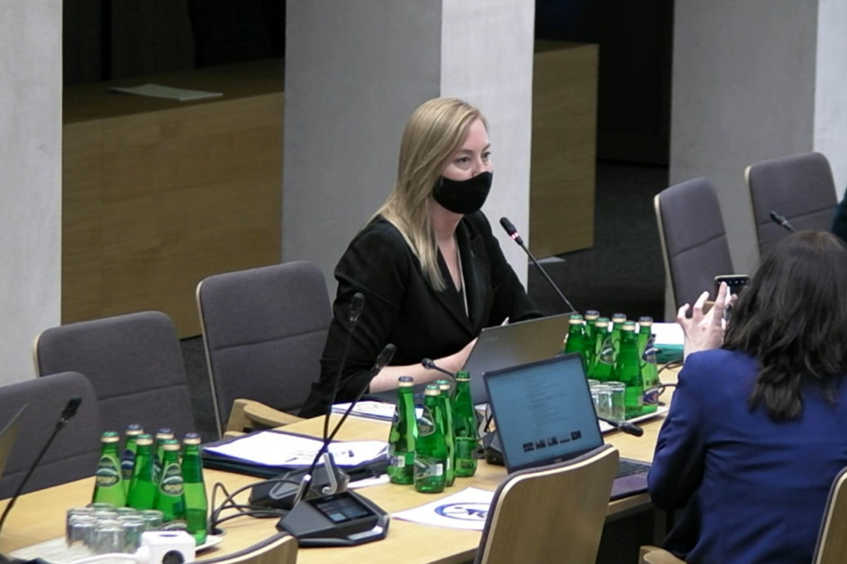 Te zbiórki na leczenie SMA to 9 mln zł na jedno dziecko. Powstał dziki zachód. Ci rodzice są wręcz specjalnie poszukiwani - mówi posłanka Hanna Gill-Piątek (fot. LJ) Zbiórki pieniędzy na leczenie chorych dzieci? Posłanka: to dziki Zachód