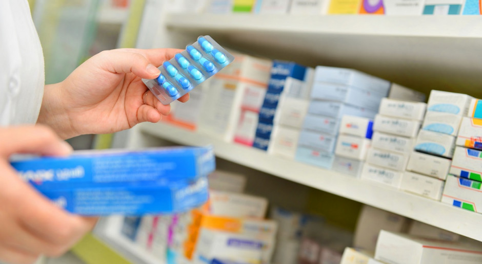 Po przekroczeniu wydatków na refundację leków, wysokość przekroczenia ma być sfinansowana przez firmy farmaceutyczne (fot. ShuuterStock) Refundacja leków. Ten wzór stworzyli agenci CBA. „Jest nie do użycia”