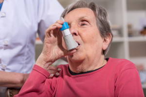Eksperci: astma stała się chorobą społeczną, jej leczenie wymaga pilnych zmian systemowych