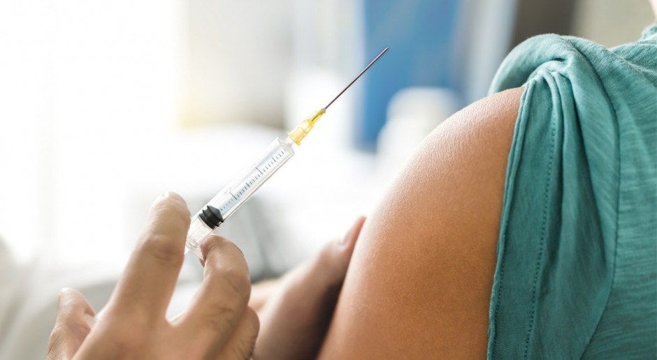 Szczepienia przeciw HPV. Do końca 2028 roku możliwe będzie zaszczepienie nawet 60 proc. młodzieży