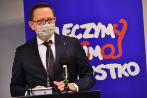 Jacek Krajewski: wypowiedzi ministra zdrowia mogą zagrażać zdrowiu pacjentów niecovidowych