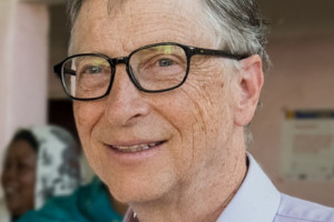 Bill Gates skomentował teorie o chipach w szczepionkach na COVID-19. Trudno się z nim nie zgodzić