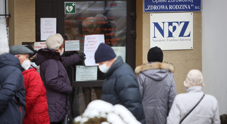 Przychodnie POZ czeka paraliż - uważa Porozumienie Zielonogórskie Fot. PAP/Leszek Szymański Lekarze POZ: czekają nas czarne poniedziałki w przychodniach! "To skutek rozporządzenia MZ"