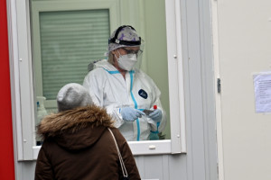 Koronawirus. 27 stycznia rekord zakażeń. Ponad milion osób na kwarantannie