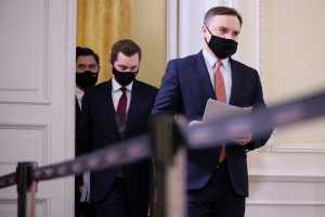 Lekarze punktują Instytut podległy Zbigniewowi Ziobrze. „Superbiegły” skazany na porażkę?