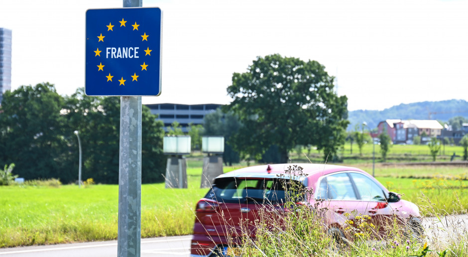 Francja zmienia obostrzenia na granicach