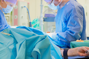 Lekarz i lekarz dentysta już nie są wolnymi zawodami? "Jedynie na potrzeby ustawy"