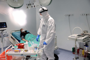 Koronawirus w Polsce 25 lutego: nowe zakażenia i zgony. Ministerstwo Zdrowia podało aktualne dane