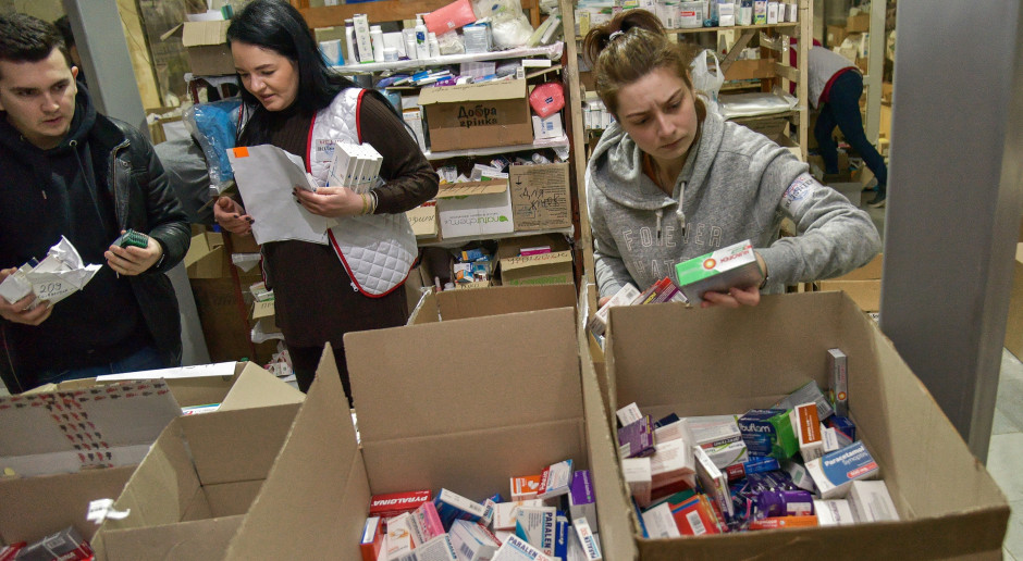 MZ: nie można przekazywać leków na Ukrainę z indywidualnych zbiórek