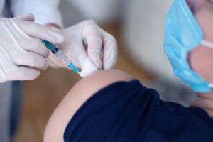 Doprecyzowany schemat szczepień przeciw COVID-19 obywateli Ukrainy