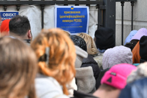 Uchodźcy to językowy test służby zdrowia. 