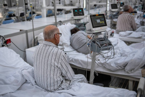 Stanowisko PTEiLChZ o hospitalizacji osób z podejrzeniem COVID-19. 