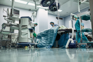 W szpitalach kryzys, bo chirurdzy odchodzą. 
