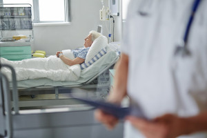 Ważne prawo pacjenta w szpitalu. Kogo upoważnić do informacji o stanie zdrowia? RPP odpowiada