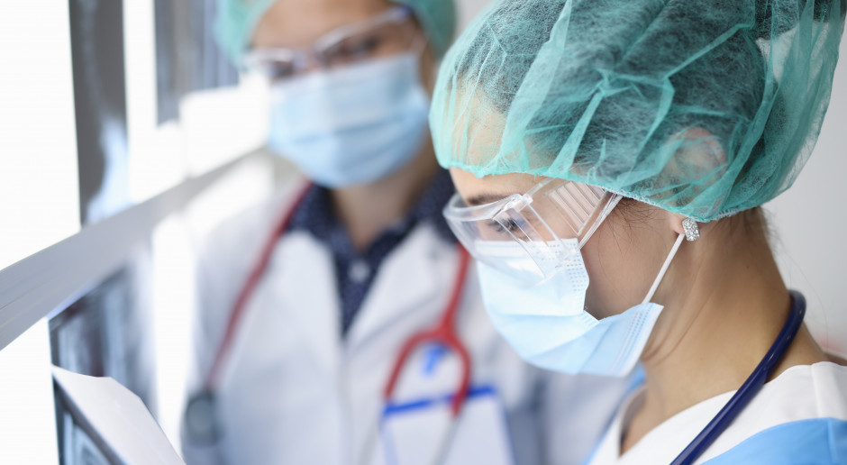 Nowe wynagrodzenia lekarzy i lekarzy dentystów. MZ pokazało siatkę płac Fot. AdobeStock Nowe wynagrodzenia lekarzy i lekarzy dentystów. MZ pokazało siatkę płac