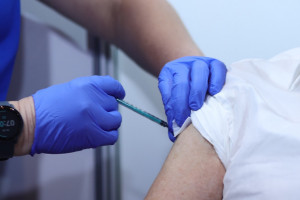 Decyzja ministerstwa zdrowia w sprawie szczepień na grypę 