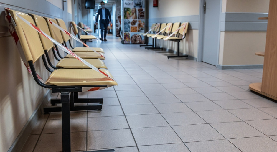 Umowy o pracę to nie jedyna forma zatrudnienia w podmiotach leczniczych - przypomina PFSz. fot. Shutterstock Wynagrodzenia w ochronie zdrowia. PFSz: nie ma źródeł finansowania, pominięto niektóre zawody