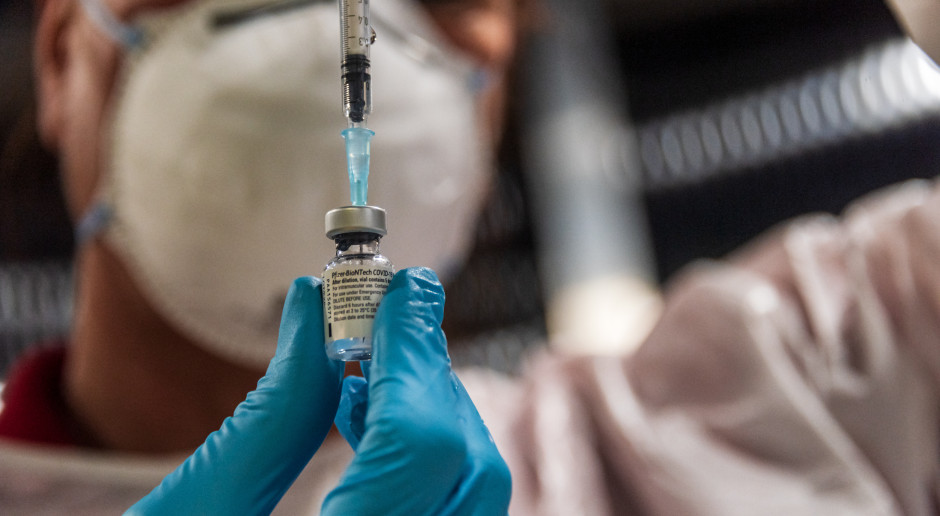 Spór o szczepionki: Moderna nie mówi "nie". Resort liczy na kompromis