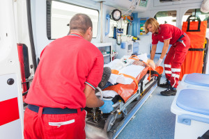 Tylko połowa ratowników medycznych otrzyma podwyżki. Dymon: może zrobić się gorąco