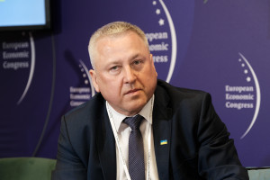Służbowy smartfon dla salowej? Jak najbardziej, tą drogą system przydziela zadania