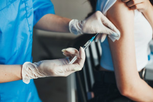 Szczepionki przeciwko grypie zalegają w RARS. Wartość dawek to nawet 100 mln złotych