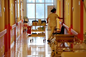 Organizacje pielęgniarskie apelują do rządu o pomoc dla pielęgniarek, które uciekły z Ukrainy