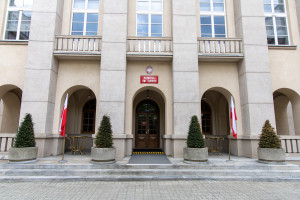 NIK skontrolowała dodatki covidowe w trzech szpitalach. 