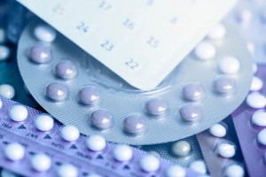Kobiecy hormon i tabletki antykoncepcyjne: mniejsze ryzyko zgonu z powodu COVID-19