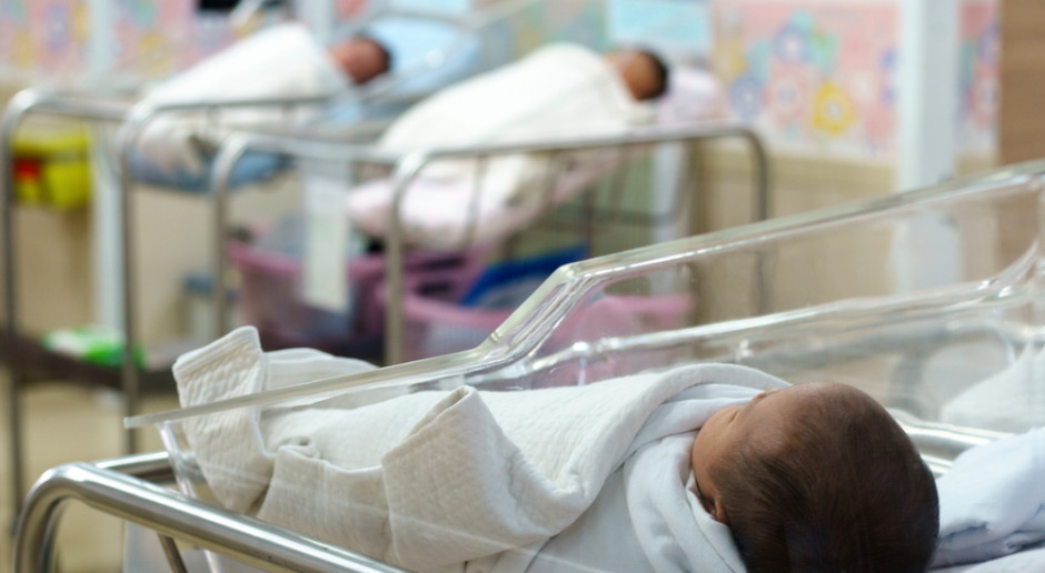 Wzrost nakładów na opiekę nad noworodkiem: nowe taryfy i warunki rozliczania