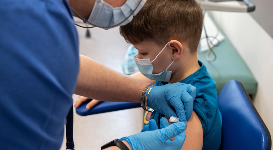 Ekspert: nie ma związku między szczepieniami a zachorowaniami dzieci na nowotwór