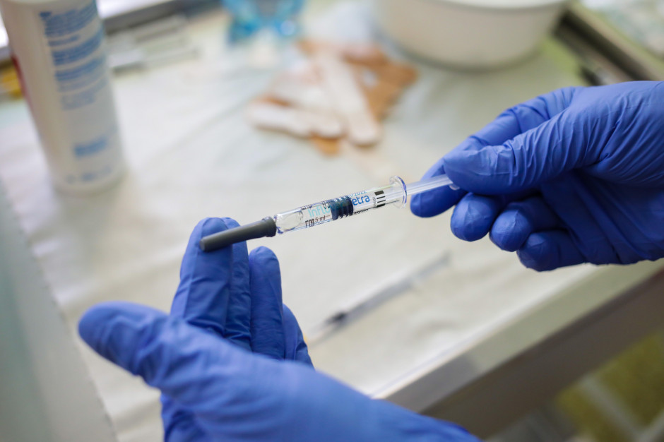 Masowych bezpłatnych szczepień na grypę nie będzie. MZ podtrzymuje stanowisko