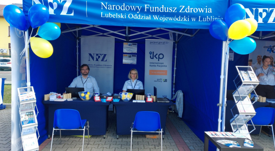 W Biłgoraju otwarto Mobilną Strefę Zdrowia Fot. Twitter NFZ Lublin Bezpłatne badania i konsultacji lekarskie. W Biłgoraju uruchomiono na weekend Mobilną Strefę Zdrowia