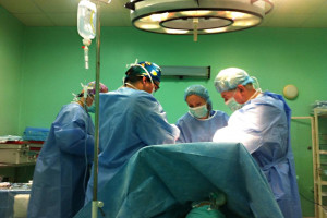 Lekarze usunęli pacjentce 11-kilogramowego guza jajnika