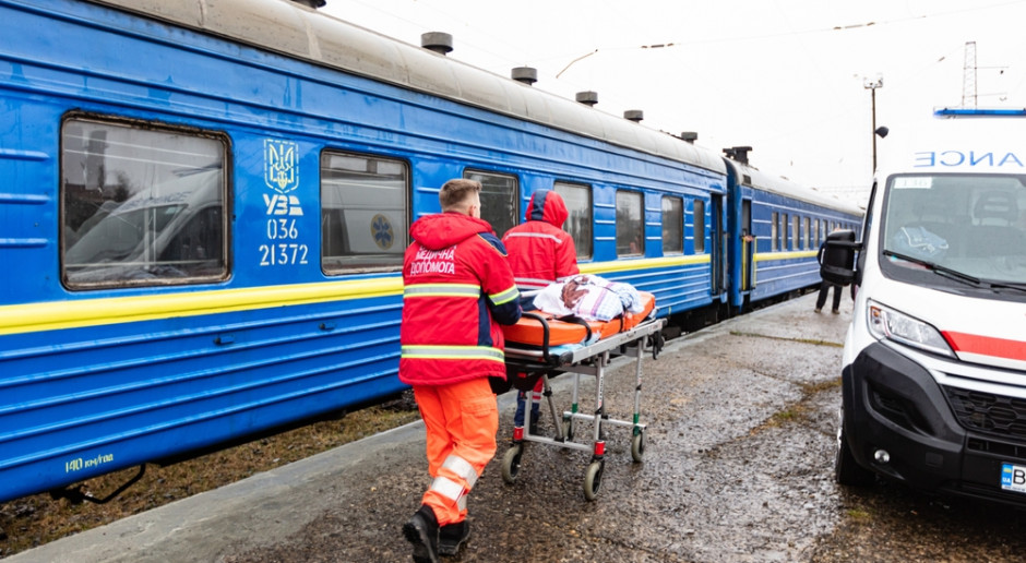 Ewakuacje medyczne chorych z Ukrainy. Ile osób już przemieszczono? Jakie wsparcie UE?