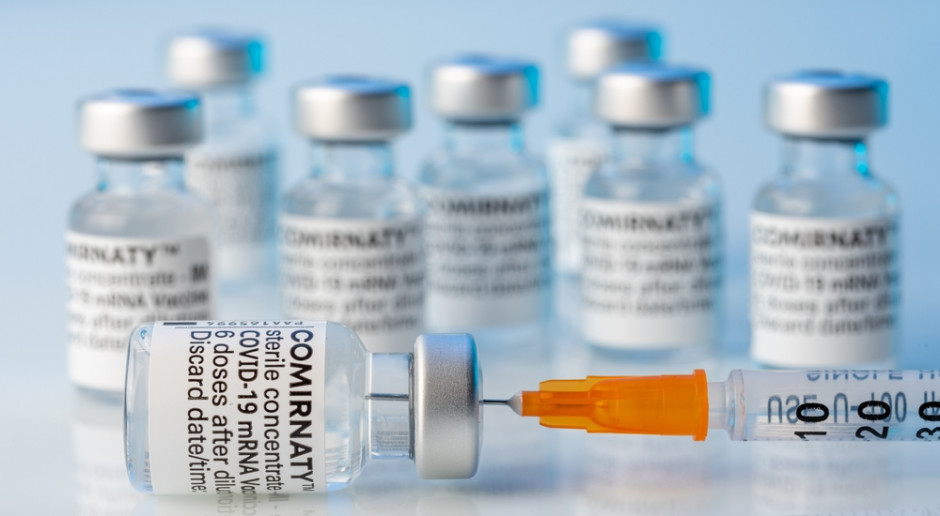 Szczepionka COMIRNATY na COVID-19: Unia wydłuża terminy ważności. W jakich warunkach?