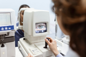 Polimery i druk 3D. Polski wynalazek w leczeniu nowotworów oczu już wdrożony