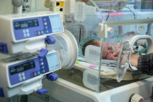 OZZL z kontrowersyjnym apelem do neonatologów. Dyrekcja szpitala wydała oświadczenie