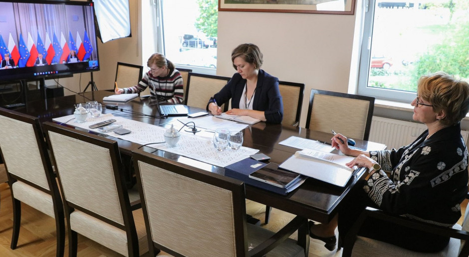 Posiedzenie zespołu doraźnego ds. uchodźców KWRiST. Fot: Paweł Wańczko/lubuskie.pl Brak pieniędzy na staże, wydłużone wydawanie zgód. Kraska: 80 proc. wniosków jest do poprawy