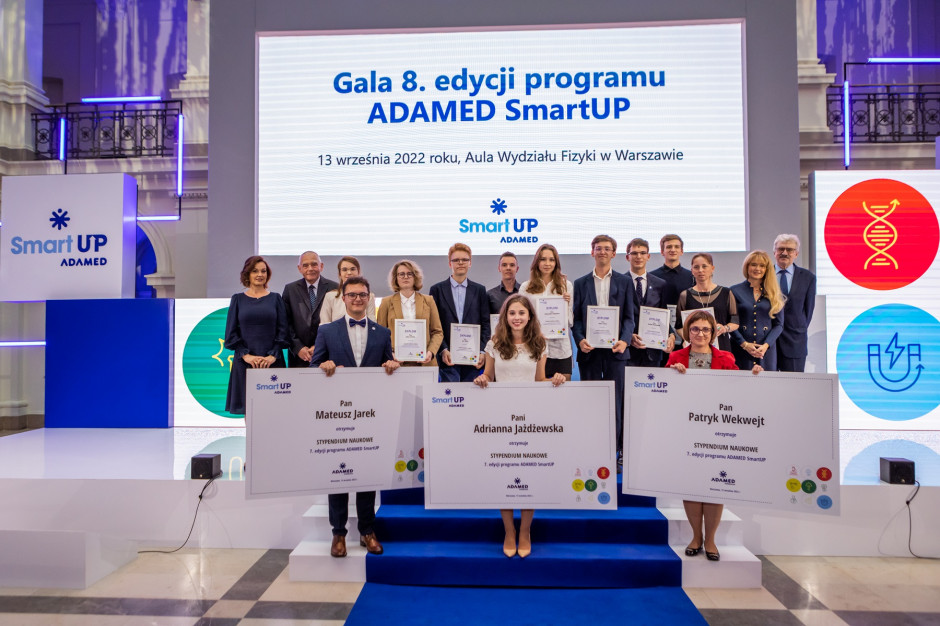Adamed SmartUP: kolejni młodzi zdolni uczniowie z nagrodami i stypendiami