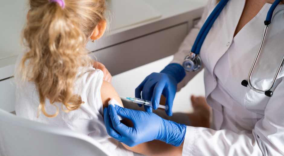Niedzielski: od 3 października szczepienie przypominające przeciw COVID-19 dla dzieci w wieku 5-11 lat