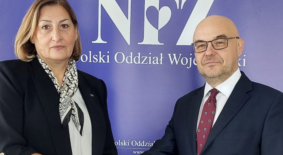 Beacie Cyganiuk pogratulował Filip Nowak, prezes NFZ. Fot. NFZ/Twitter Opolskie: Zmiana na stanowisku dyrektora oddziału NFZ