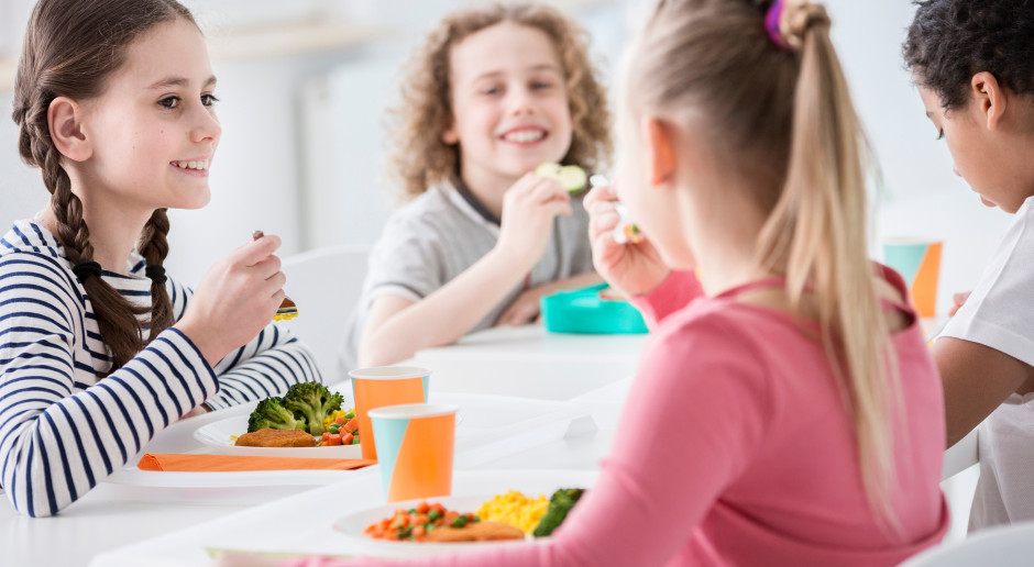 Darmowe obiady w szkołach? Pomysł wrócił na sejmowej Komisji Zdrowia